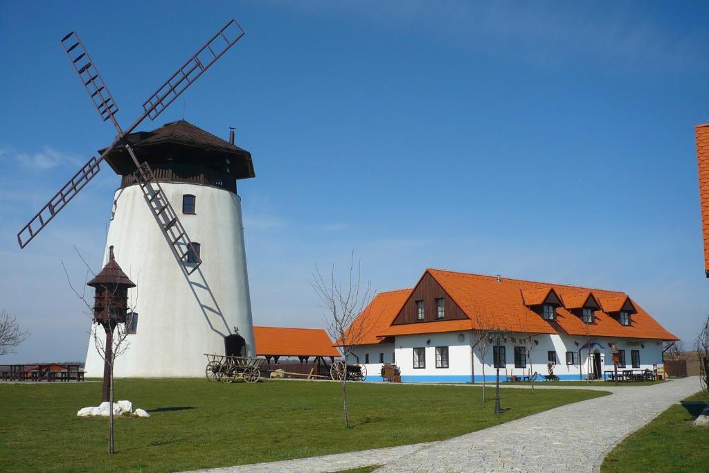 Hotel Bukovansky Mlyn Bukovany Exterior foto